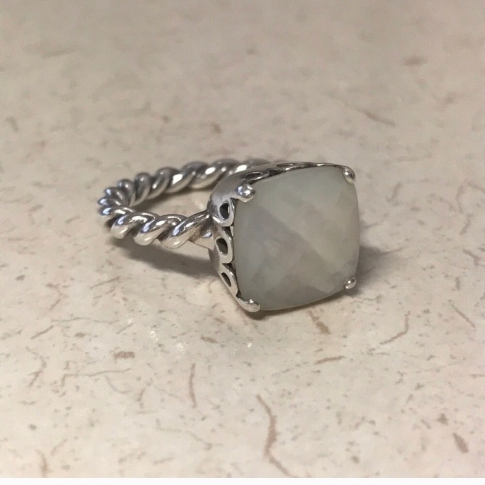 Mother of Pearl Pandora Ring